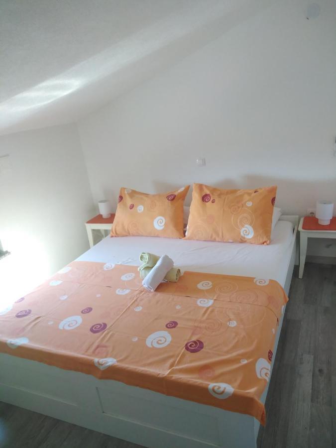 Apartments Nina Ravni Kamer foto
